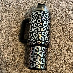40oz Black Leopard Print Cup